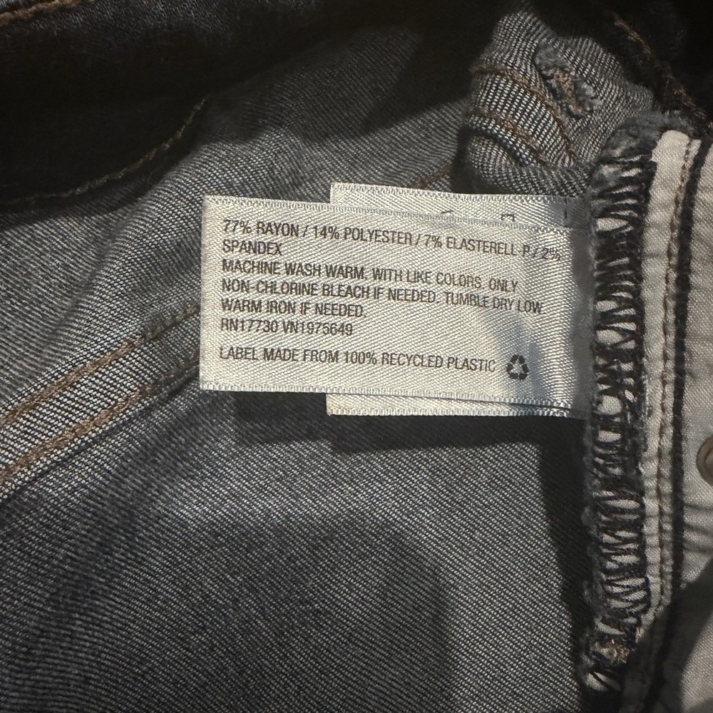Universal Thread Mid Rise Skinny Distressed Jeans Women's Size 16/33R Plus Size - Picture 5 of 8